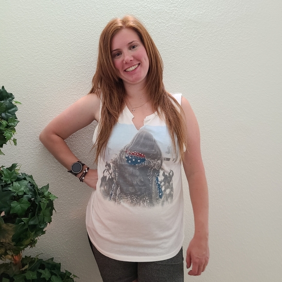 Vintage Style Sleeveless Graphic Tank - Picture 12 of 16